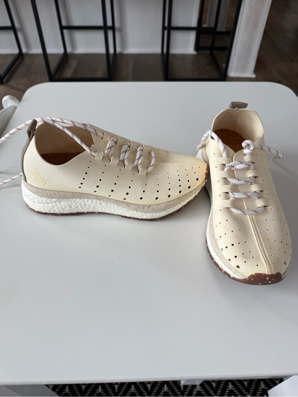 OTBT Cream Perforated Lace-Up Casual Sneakers